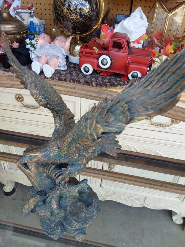 Decrotive  Eagle