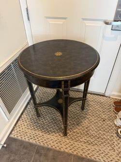 Maitland-Smith Neoclassical Leather Top Accent Table - Gold Leaf Inlay
