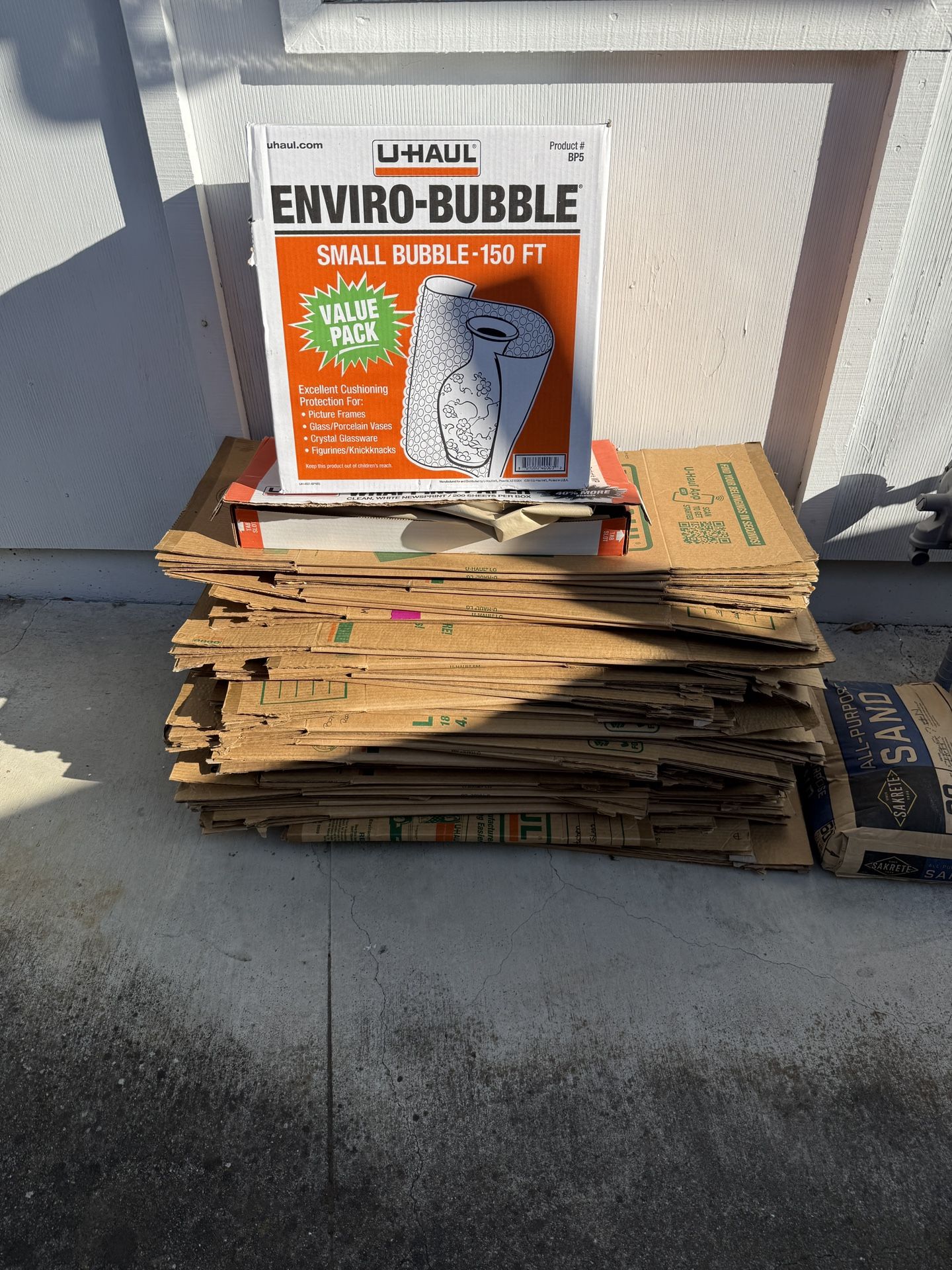Free Moving Boxes, Bubble wrap, Tissue Paper