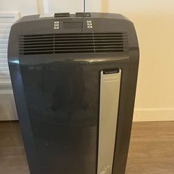 De'Longhi Pinguino PAC AN140ES portable air conditioner