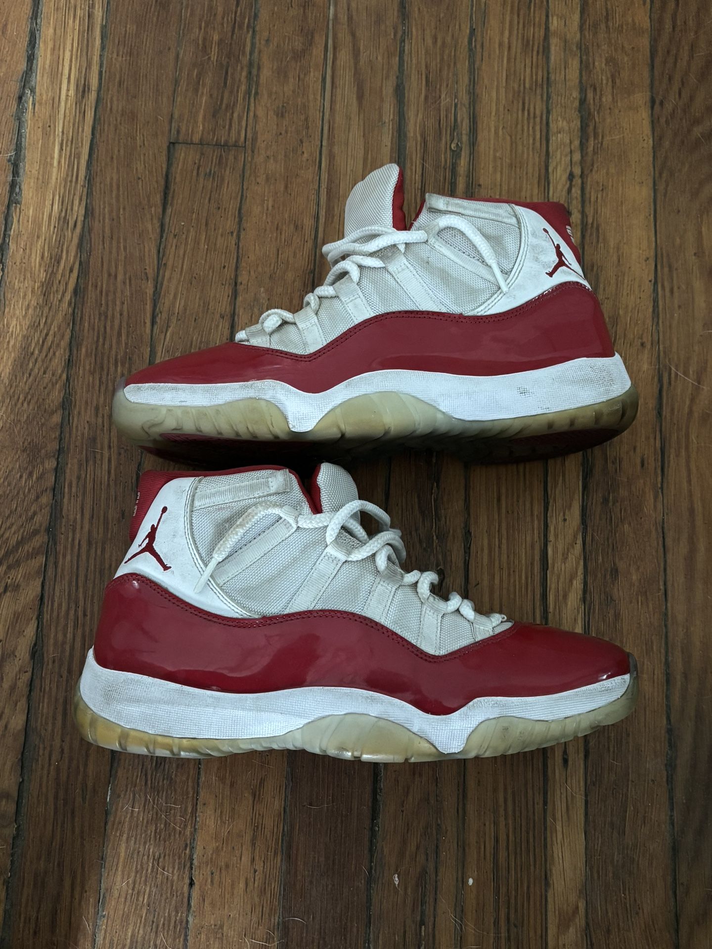 jordan 11 cherry 10.5