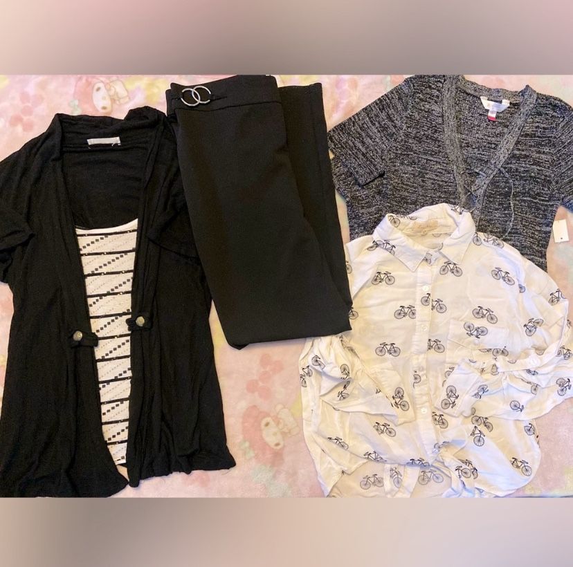Women's Clothing Bundle -2 dress tops, dress pantss and a dresss(M) 