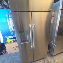  42" Dacor Built-in Refrigerator 