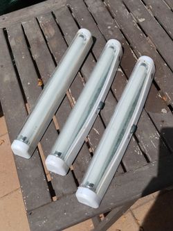 GE Battery Powered Lights