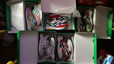 Woman’s diadora $25 each size 7