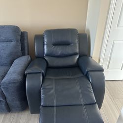 Loveseat recliner - Bobs furniture 