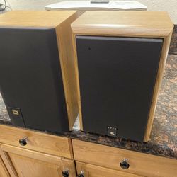 Two JBL Book Shelf Speakers 