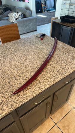 2007 Lexus gs300 trunk lip spoiler burgundy in color