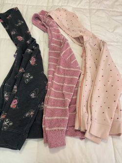 Girl hoodies. Size: 7/8