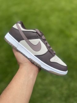 Dunk Low "Plum Eclipse" Size: 8w