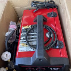 Lincoln Electric Weld-Pak 140 Amp MIG and Flux-Core Wire Feed Welder, 115V