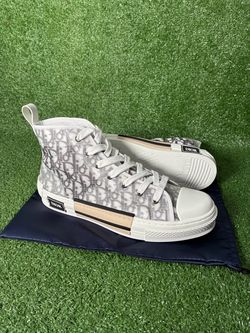 B23 Men's shoes size 8 & 8.5