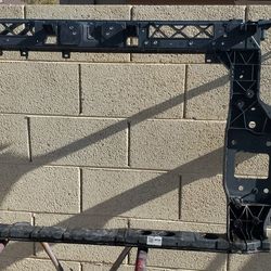 Santa Fe Radiator support