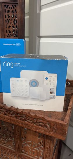 Ring 5 Piece Alarm Kit (Open Box / Never Used)