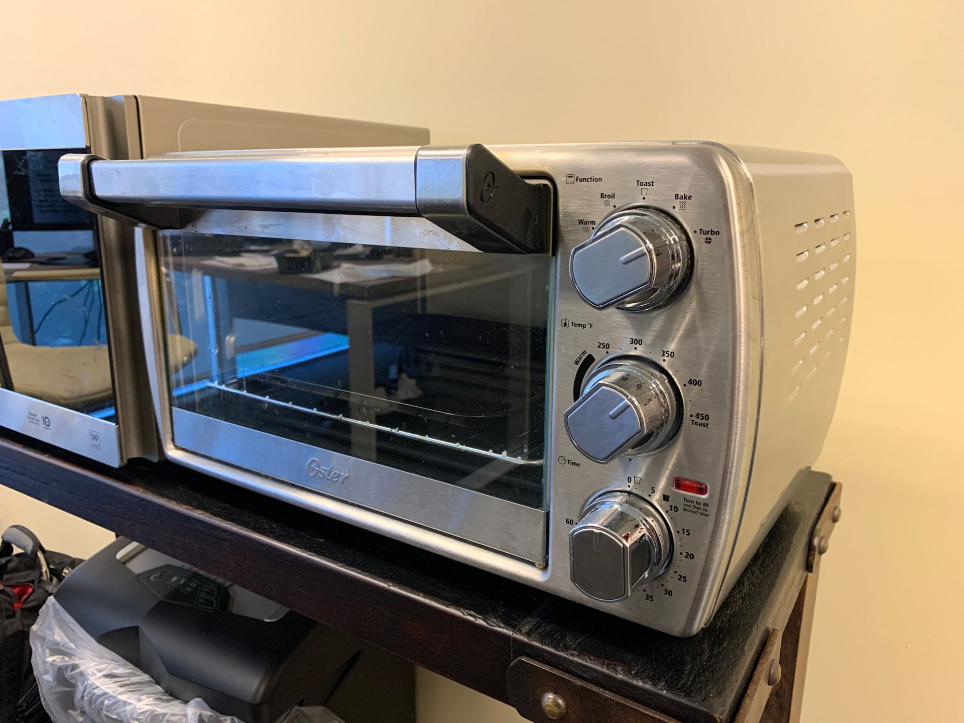 Oster Countertop Oven with Convection, Stainless Steel Tssttvcg05 for