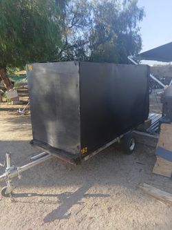 Small Box Trailer. 3/6w L 7/3"