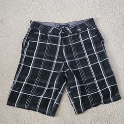 O’Neill Shorts Men’s Size 32 Black Casual Chino Flat Front Plaid Warren Surf