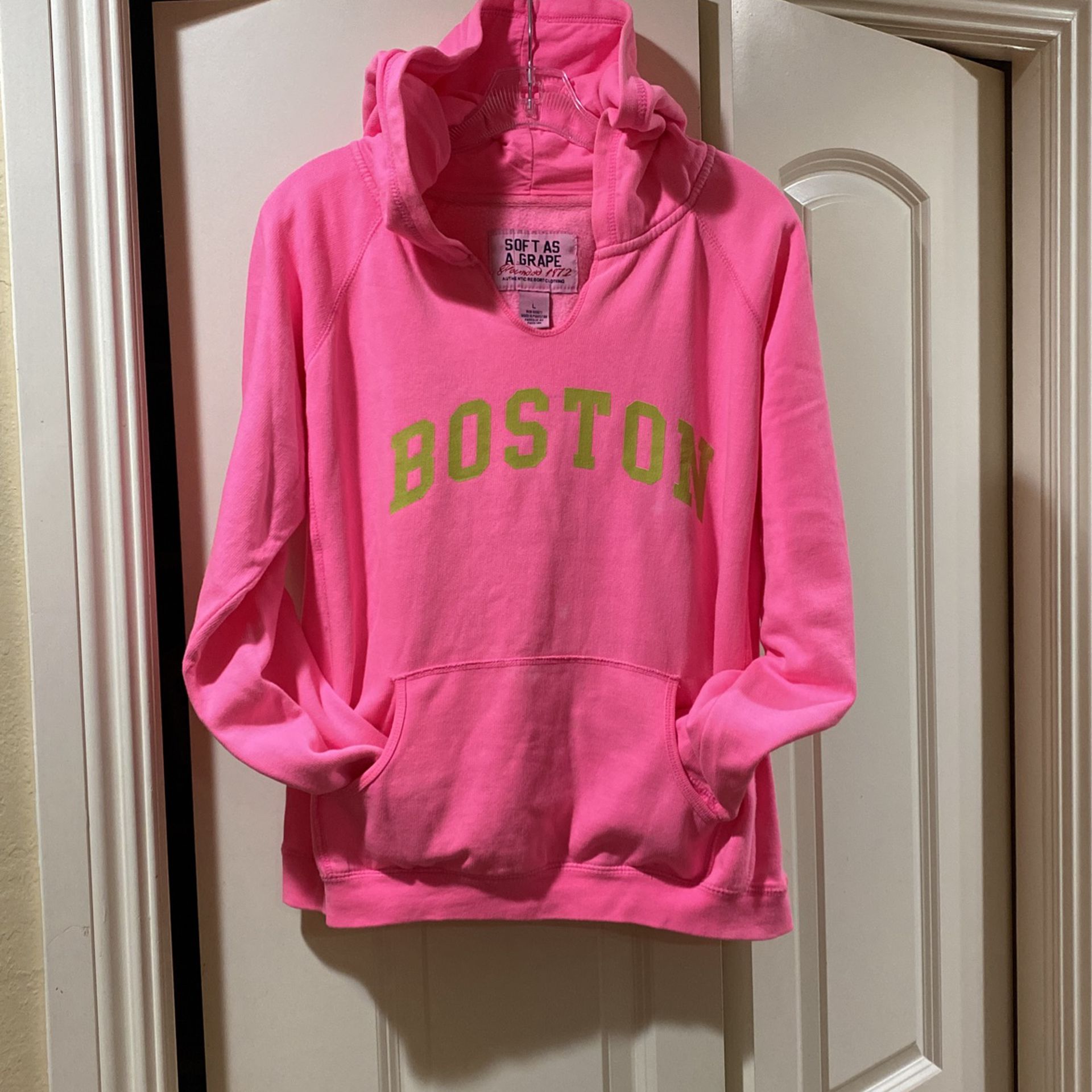 Resort Clothing/ Soft Hoodie/ Boston/ Large
