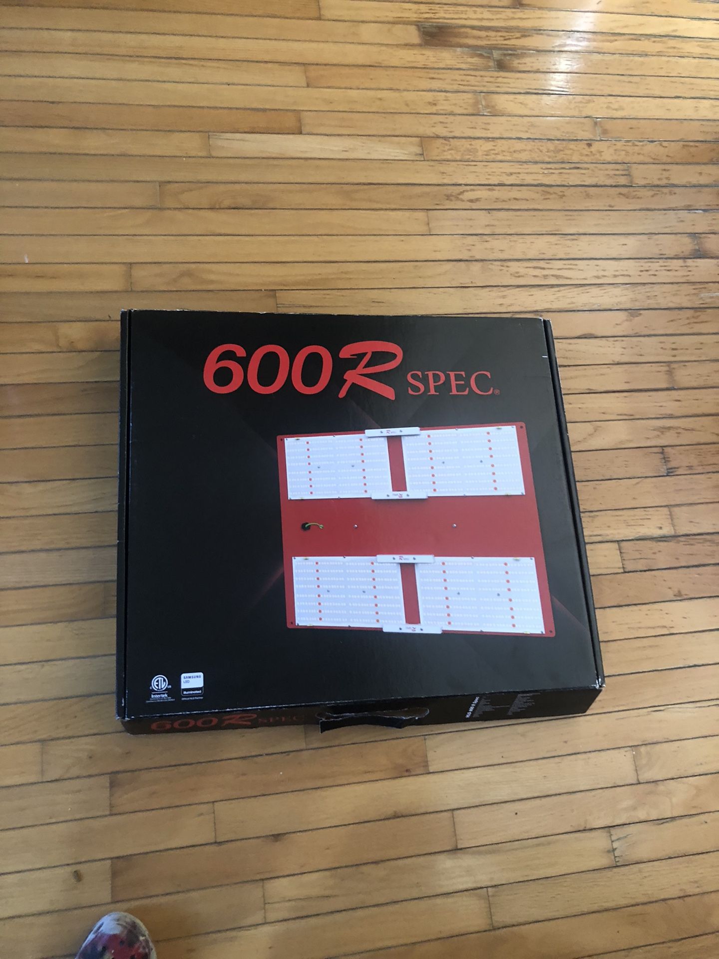 HLG 600 R-Spec LED Grow Light (120v) by Horticulture Lighting Group