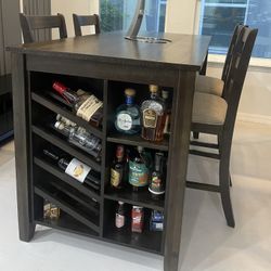 Dining Table and 4 Barstools