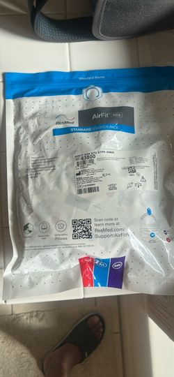CPAP mask and nose pillow