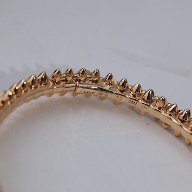 Clash de Cartier rivet Cartier bracelet