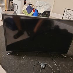 Older Samsung Smart TV Like New  Never Really Used 