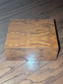 Nottingham 200-Count Cigar Humidor Cedar Wood Cigar Holder Storage Box for Cigar