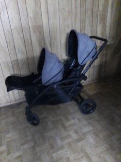 Double contour infant stroller