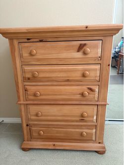Farmhouse 5 drawer dresser for bedroom