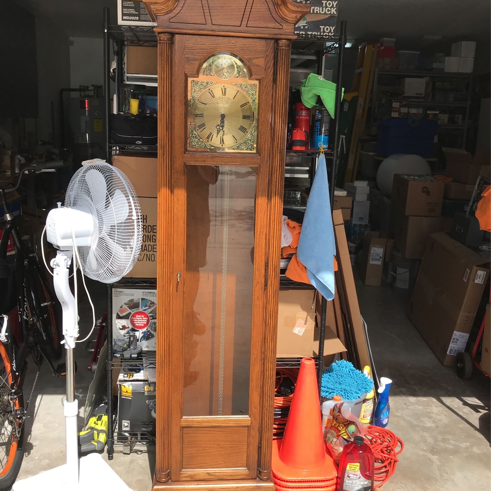 Howard miller vintage grandfather clock 1988 Great For Christmas!