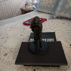 Resident Evil Lisa Trevor 52/75  Only 75 Of These Were Made