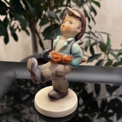 Hummel Globe Trotter Figurine