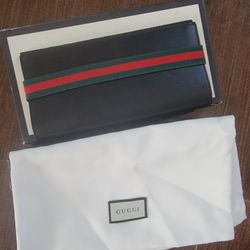 Gucci Long Wallet - Authentic 
