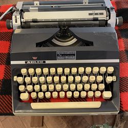 Adler J5 Vintage Typewriter 