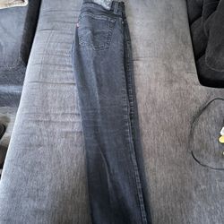 black faded levi jeans 