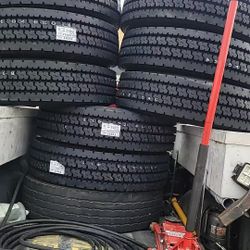 Semi Truck Tires 