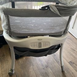 Graco Bassinet / Graco Sense2snooze/Graco Sense2Snooze Bassinet