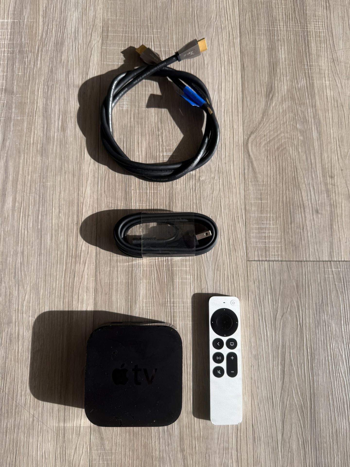 Apple TV HD w/ Siri Remote (model A1625)