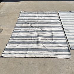 2 rugs in good condition