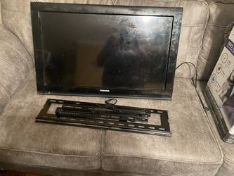 32 Inche Tv With Wall Bracket