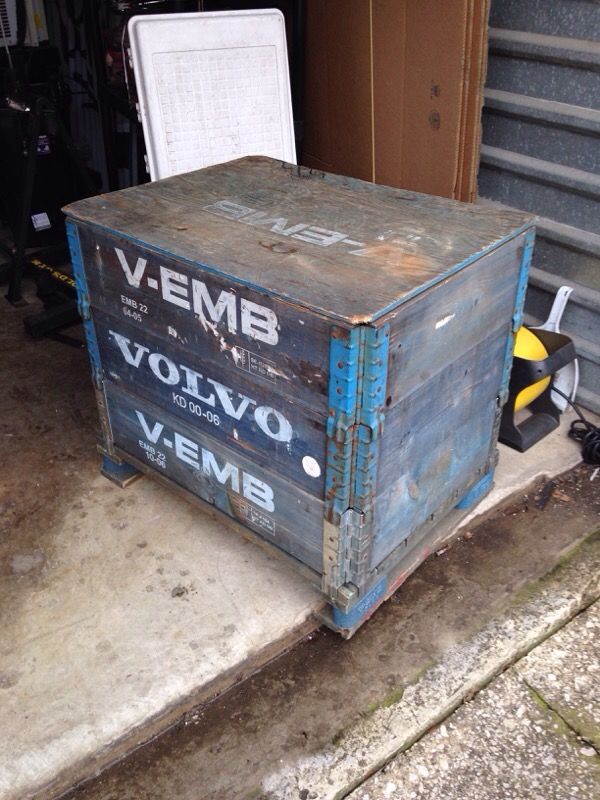 Volvo V-EMB Foldable Modular Wood Crate Container