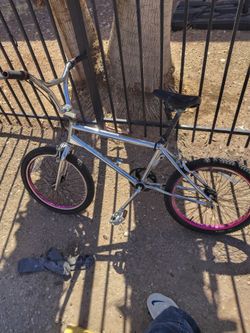 Pro Vintage racing redline bmx bike ..classic...30 more minutes at 160$ final price lowering then goes back to 200$ so come on