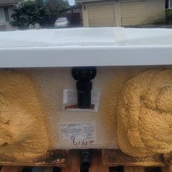 Jetted Tub With Pump 