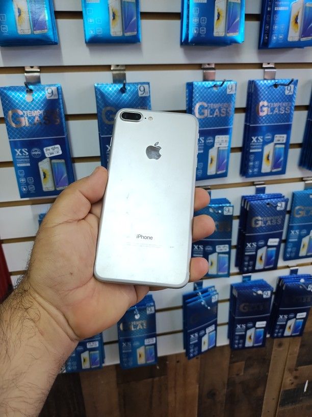 Unlocked for any service 7 pl us With Charger And Warranty 💯 Included