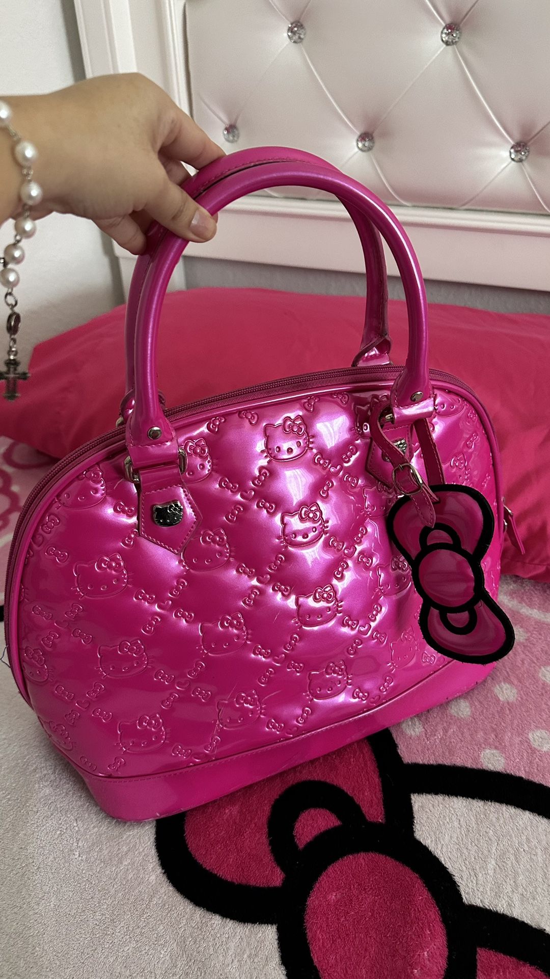Sanrio Hello kitty Loungefly 2011 Pink Embossed Retired Purse
