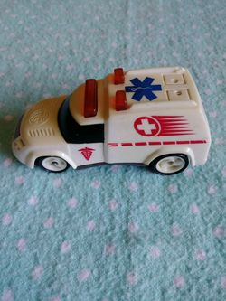 Hot Wheels ©1994 McDonalds Promo Rescue Ambulance