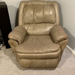 Recliner That Swivels & Rocks