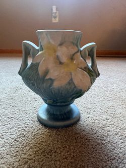 Vintage Roseville Magnolia Vase 87-6 – Double Handle Pottery