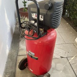 26 gallon air compressor central pneumatic for Sale in Pasadena CA OfferUp
